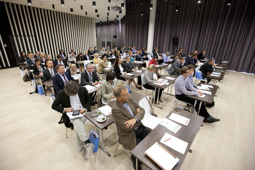  - Switch to Green conference participants, photo by Piotr Dziubak