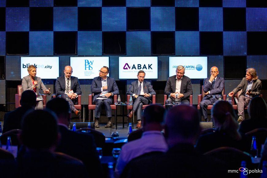  - 8th Smart City Forum