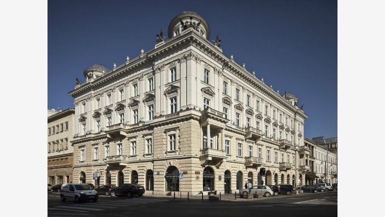 the renovated office block - the tenement house "Pod Gryfami"