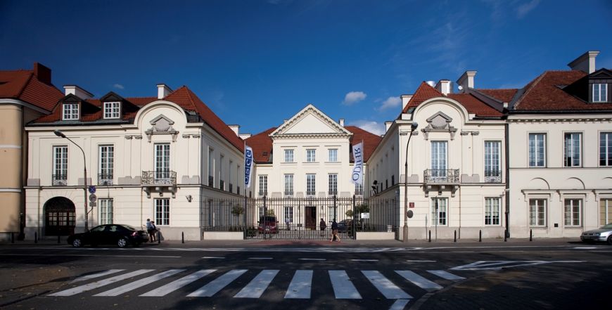  - Pałac Młodziejowskiego przy ul. Miodowej 10 w Warszawie, należacy do IVG