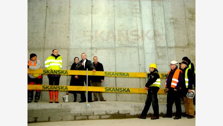 Official placing of the topping-out took place on the 9th January