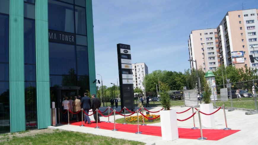  - Wejście do Alma Tower podczas oficjalnego otwarcia