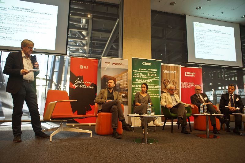  - Panel dyskusyjny "Rola architektów, deweloperów i samorządowców w budowaniu przyjaznych miast" (fot. Green Warsaw Conferences)