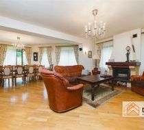 Kraków - Leśna - 390.00m2