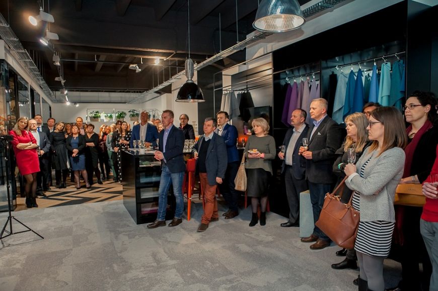  - Uroczyste otwarcie showroomu firmy HELIKON Meble Biurowe SA