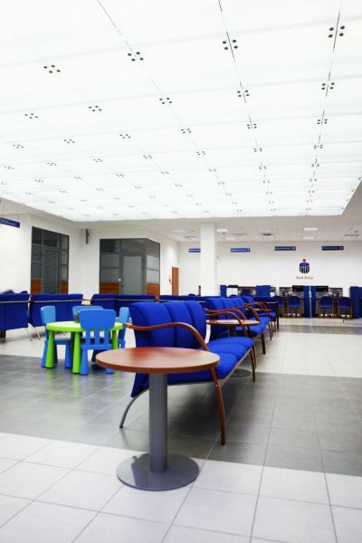  - Bank PKO BP w Warszawie - Realizacja oświetlenia Luxiona Poland