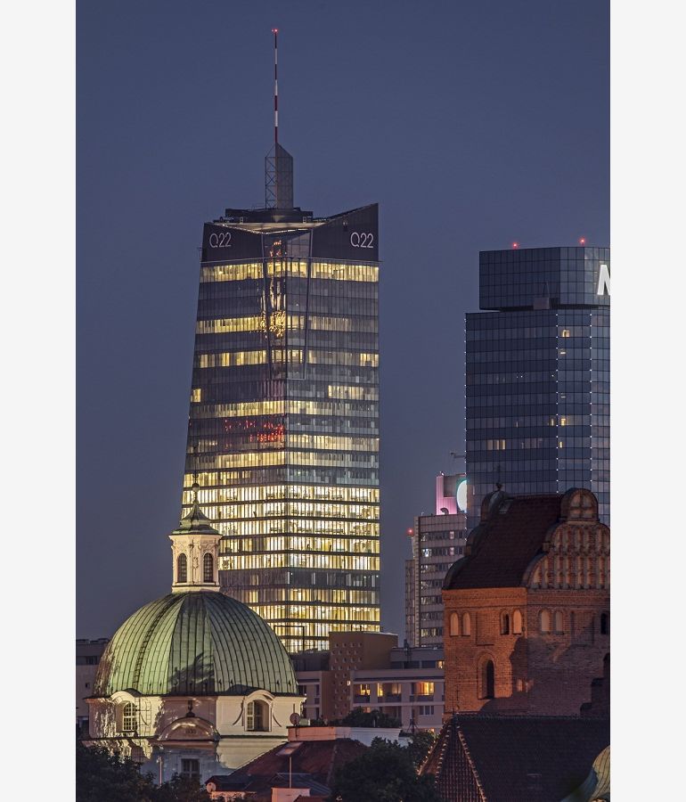Nearly 2.5 thousand people are to visit Q22 from the inside and admire the panorama of Warsaw from the highest tiers