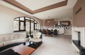 Łódź - , 365.00m2