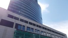 Więcej biur w Sky Tower